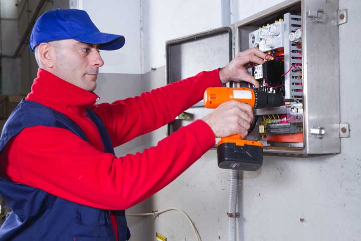 Are You In Need of a Commercial Electrician?